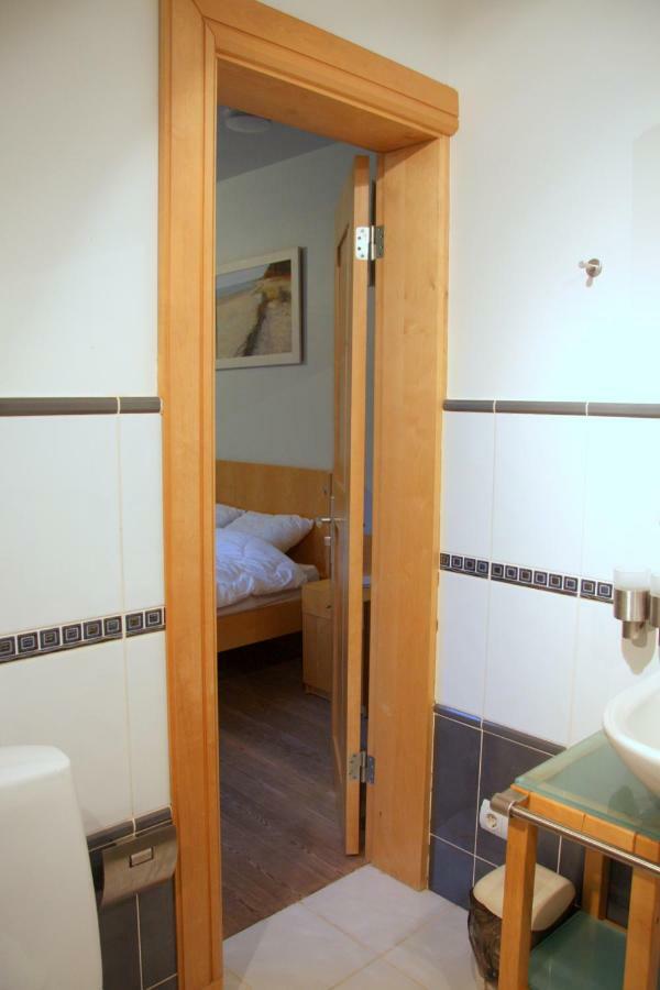 Jūrkalne Vikingu Guest House מראה חיצוני תמונה